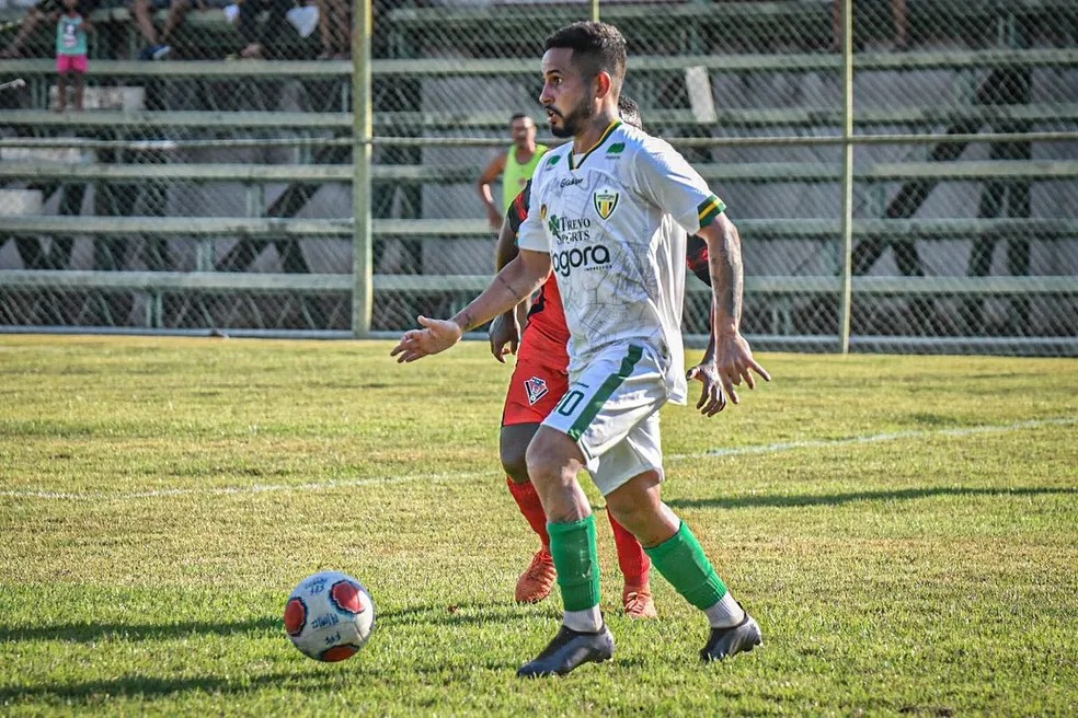 Parauapebas x Esmac é suspenso por suspeita de irregularidade do meia Lukinhas