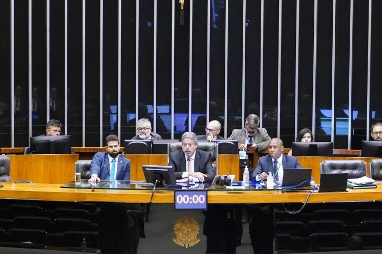 Antes de iniciar as votações, Lira deve reunir os líderes partidários - (Foto: Pablo Valadares/Câmara dos Deputados)