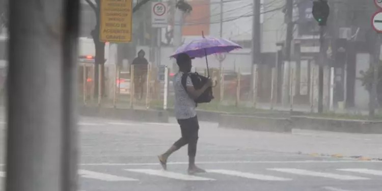 Tempo chuvoso ainda não caracteriza inverno amazônico, diz meteorologia