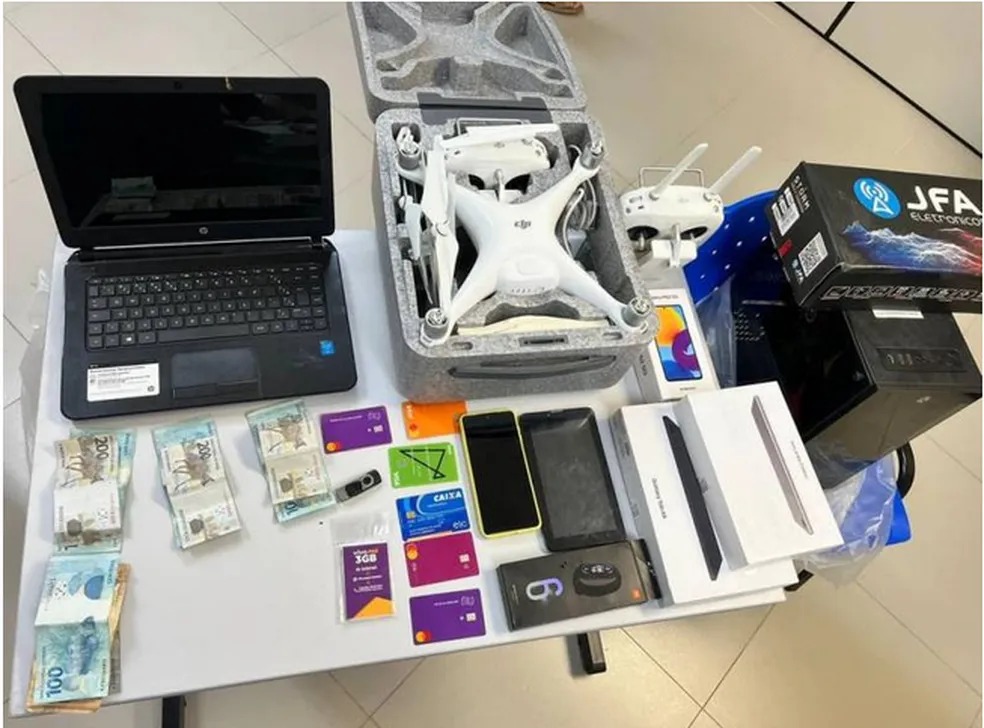 Polícia prende em Mosqueiro, dupla que fraudava cartões de crédito para compras em lojas virtuais