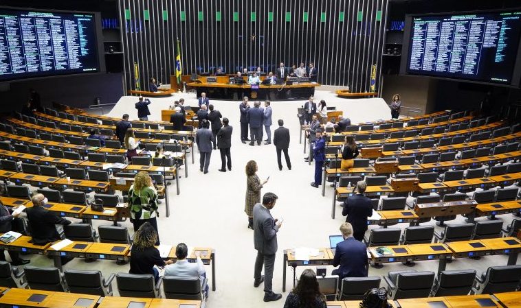 Deputados eleitos em outubro tomam posse no dia 1º de fevereiro e elegem a nova Mesa Diretora da Câmara