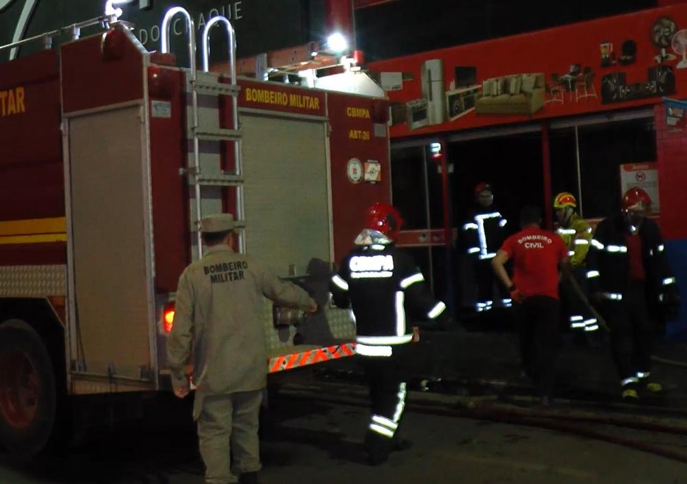Parauapebas: loja é destruída por incêndio na Rua do Comércio