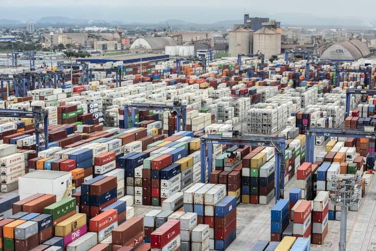 Porto de Paranguá (PR): benefícios tributários ao setor foram reinseridos na lei - (Foto: Claudio Neves/AEN-Paraná)