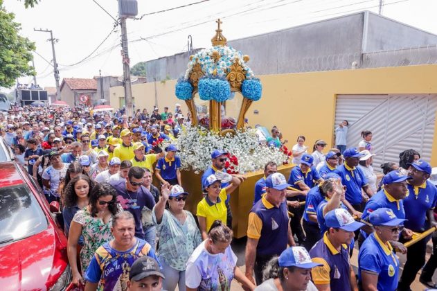 Círio de Nazaré leva centenas de pessoas às ruas de Canaã dos Carajás