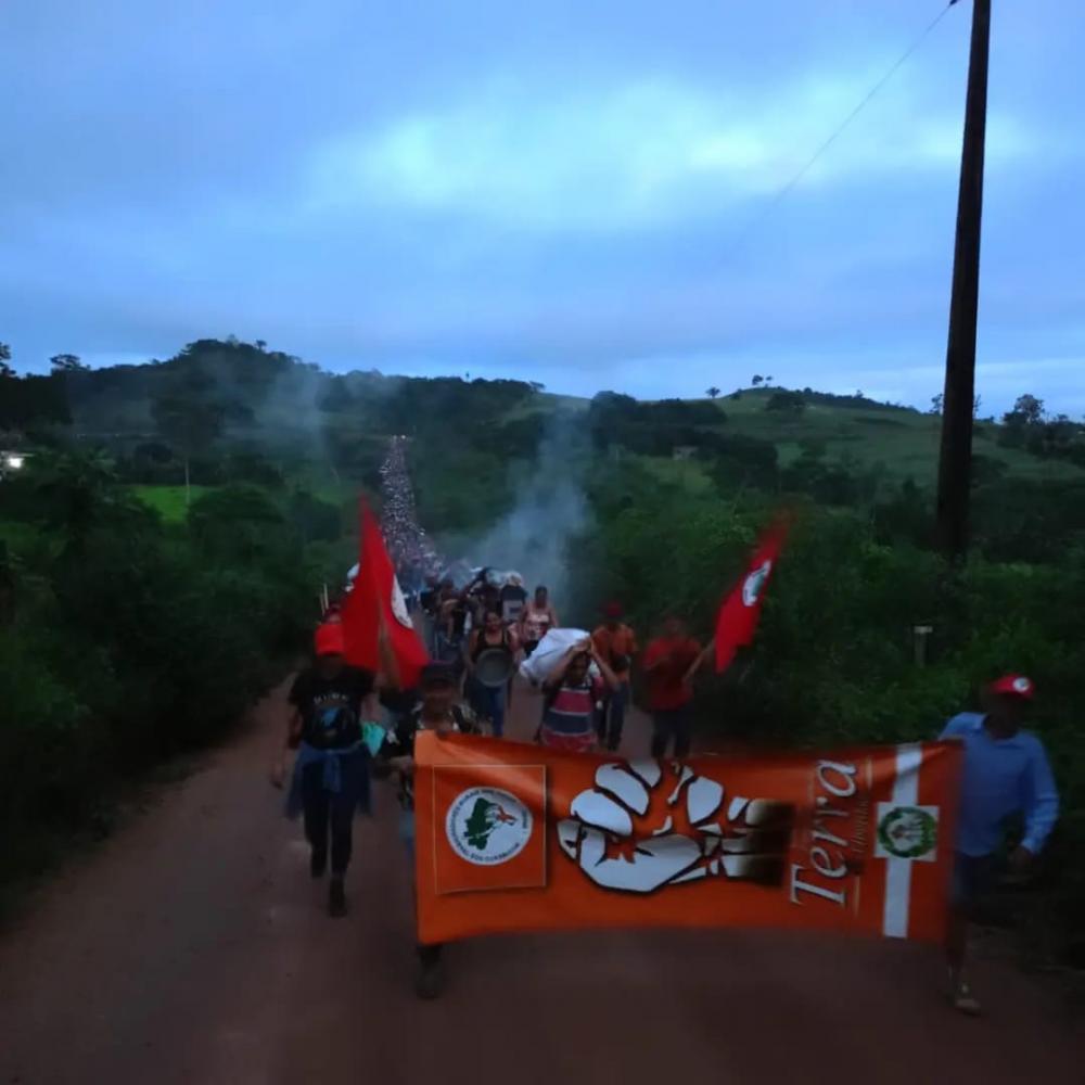 Manifestantes do MST ocupam fazenda durante protesto em Parauapebas, no Pará