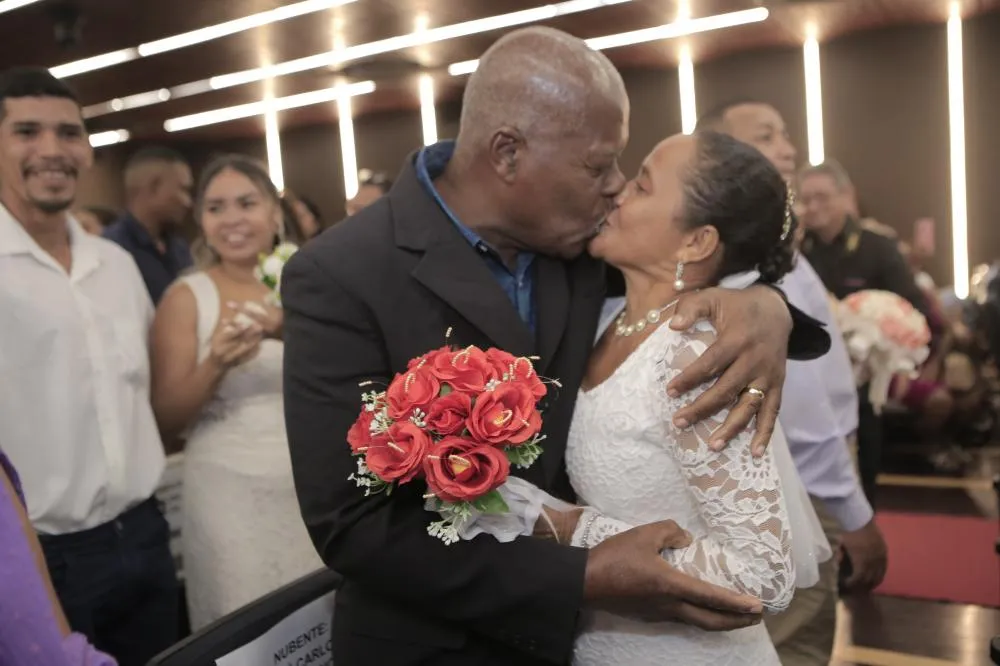 23 casais selam união em casamento comunitário realizado na Alepa