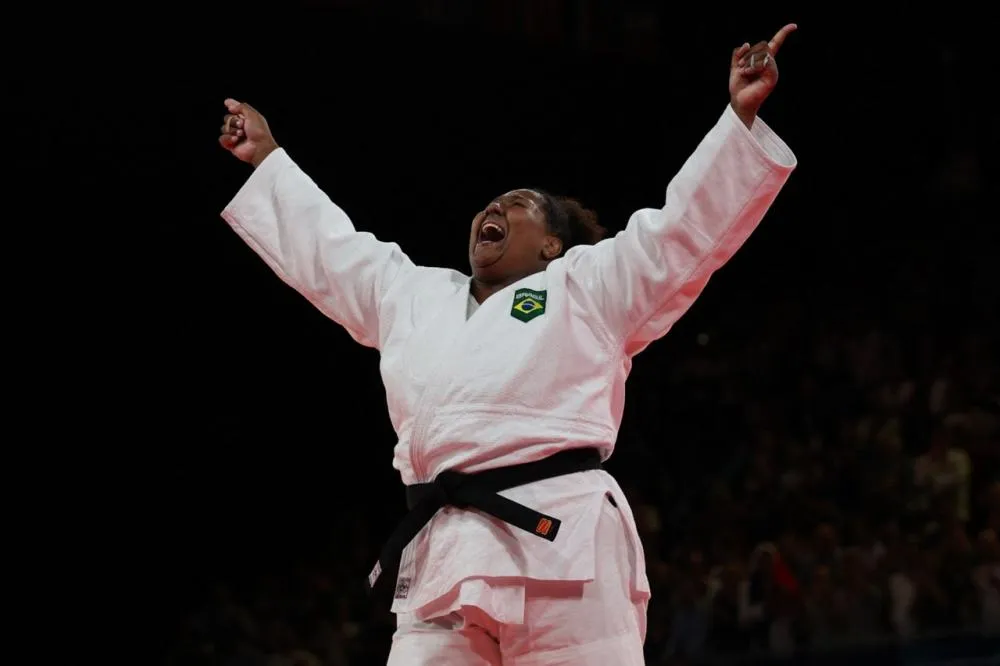 Beatriz Souza vence israelense e conquista medalha de ouro no judô