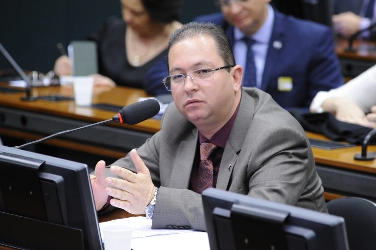 Santana: proposta pode evitar fraudes na Previdência Social - (Foto: Cleia Viana/Câmara dos Deputados)