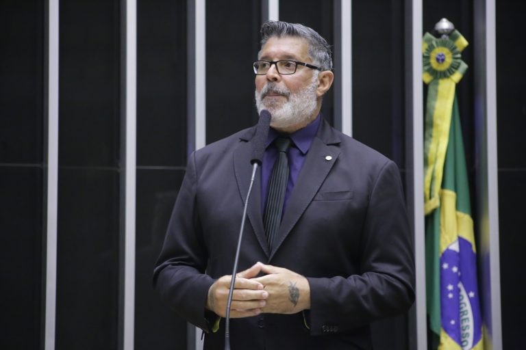 Frota: “Empresas que têm lojas físicas recolhem os impostos de acordo com a lei - (Foto: Paulo Sergio/Câmara dos Deputados)