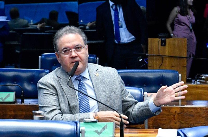 O senador Roberto Rocha apresentou parecer favorável ao projeto, que ratifica acordo feito em 2020 - Waldemir Barreto/Agência Senado