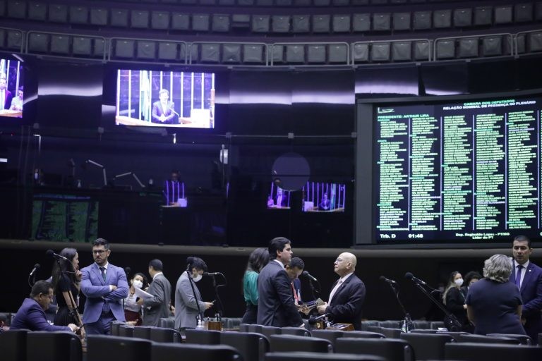 Deputados reunidos durante votação no Plenário da Câmara - (Foto: Paulo Sergio/Câmara dos Deputados)
