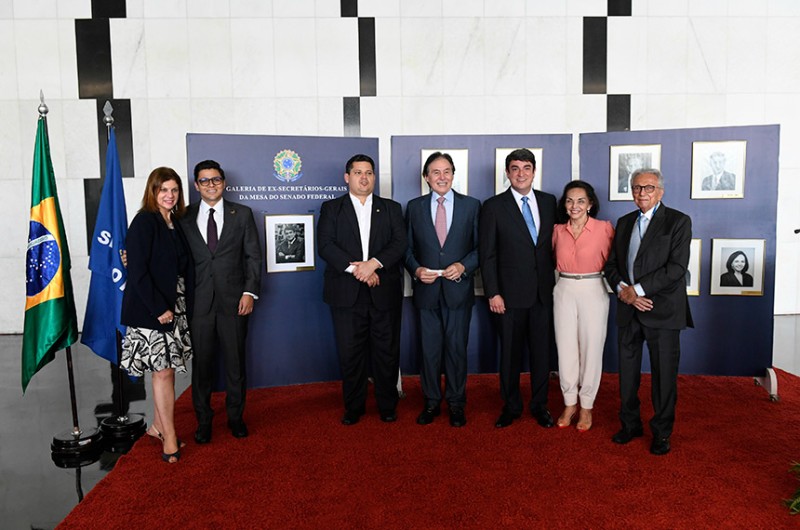 Galeria de Ex-Secretários-Gerais ganha retrato de Luiz Fernando Bandeira de Mello, que foi homenageado pelos ex-presidentes do Senado Eunicio Oliveira e Davi Alcolumbre - Roque de Sá/Agência Senado