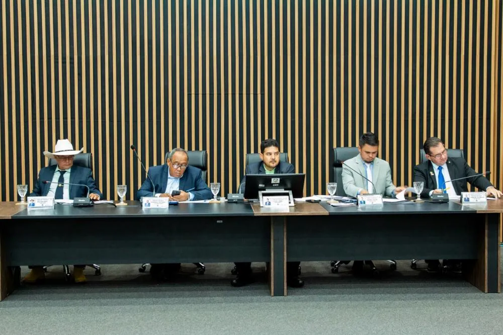 Vereadores aprovam reposição e reajuste salarial para os servidores do Executivo e do Legislativo