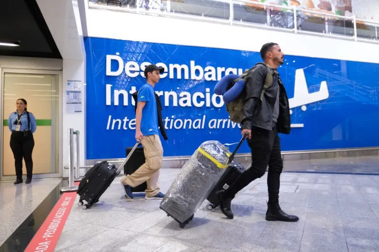 As receitas geradas pelo turismo internacional no Brasil atingiram níveis inéditos. De janeiro a novembro, turistas internacionais movimentaram US$ 7,17 bilhões na economia brasileira, 8,41% a mais em relação ao mesmo período de 2024. Foto: MTur