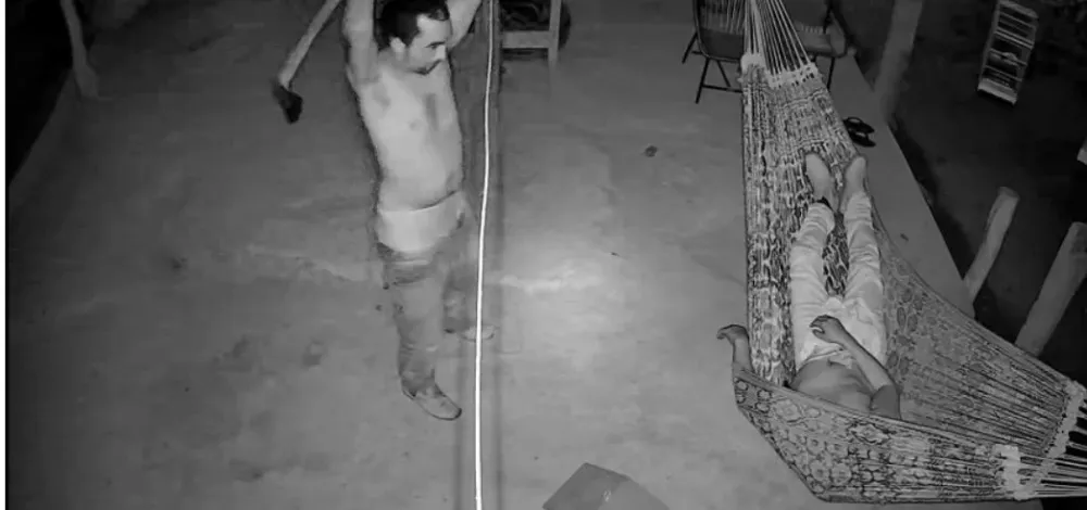 Imagens de câmera de segurança registraram o assassinato de Cleiton; Paulo César é suspeito da autoria e Izafran de instigar o crime - Foto: Divulgação