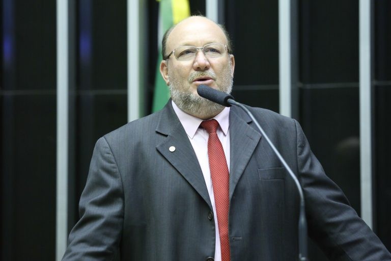 João Daniel: cerveja sem álcool é uma bebida não prejudicial à saúde - (Foto: Antônio Augusto/Câmara dos Deputados)