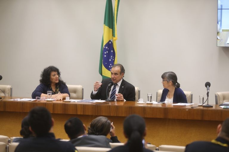 Deputados e especialistas debateram medidas para um trânsito mais seguro - (Foto: J.Batista/Câmara dos Deputados)
