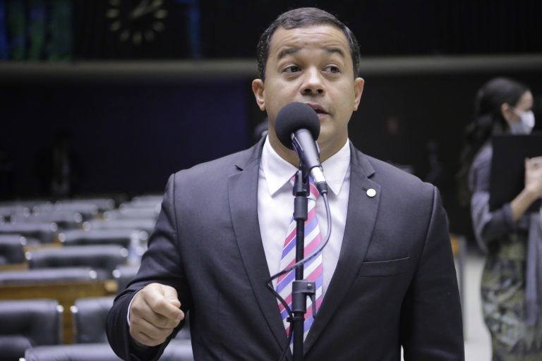 O relator da proposta, deputado Delegado Pablo - (Foto: Paulo Sérgio/Câmara dos Deputados)