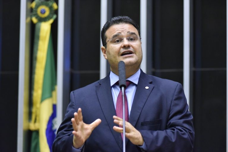 O relator da proposta, deputado Fábio Trad - (Foto: Zeca Ribeiro/Câmara dos Deputados)