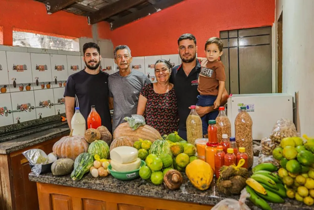 Bete com o esposo, filhos e neto. Foto: Carol de Andrade