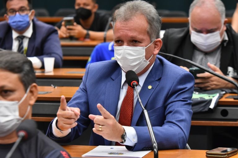 André Figueiredo: “Risco de termos, ao final, uma emissora pública chapa-branca - (Foto: Reila Maria/Câmara dos Deputados)