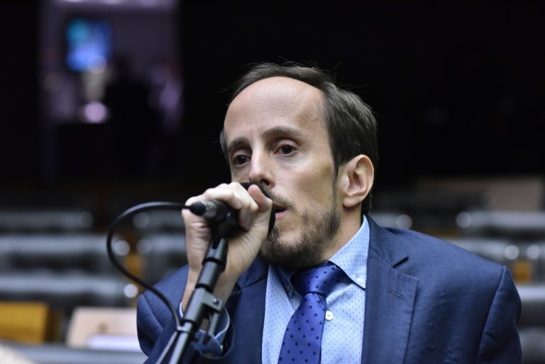 Paulo Ganime fez alterações na proposta para tornar pena mais rígida - (Foto: Zeca Ribeiro/Câmara dos Deputados)