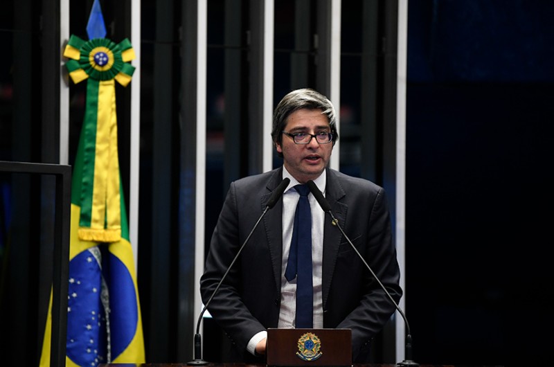 Carlos Portinho (PL-RJ) disse que o relatório faz recomendações e sugestões aos executivos municipal, estadual, ao governo federal, a órgãos e instituições de governo e também da sociedade civil - Roque de Sá/Agência Senado