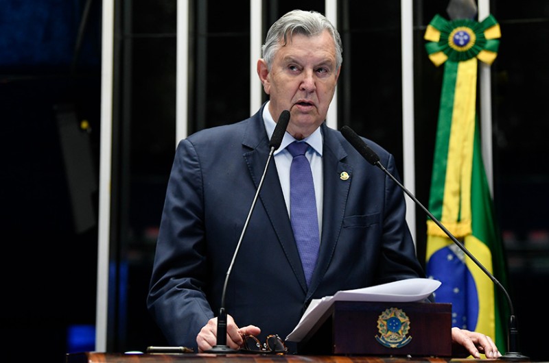 O senador Luis Carlos Heinze (PP-RS) disse que o dinheiro vai beneficiar quem cultiva trigo e para o pagamento de máquinas agrícolas compradas em feiras e exposições - Roque de Sá/Agência Senado