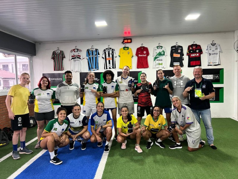 Seleção feminina de futebol está perto do bronze na Surdolimpíada