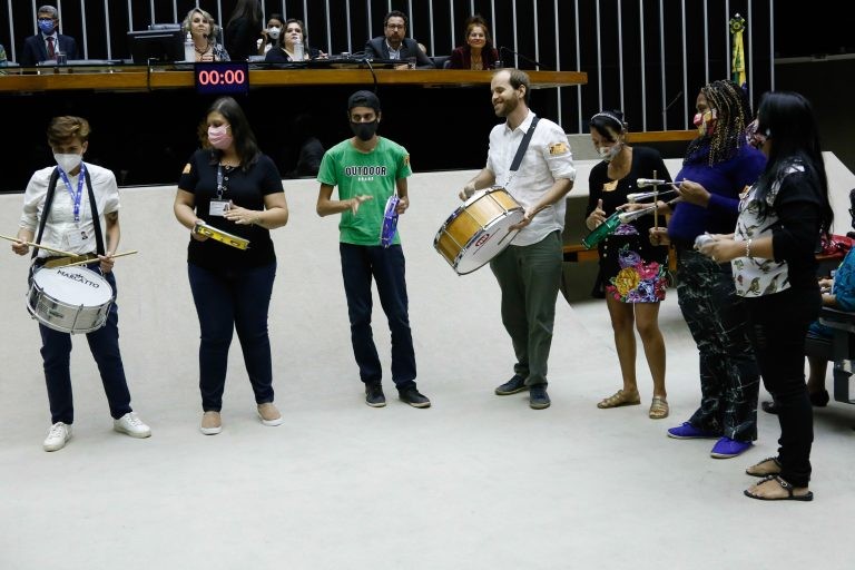 Participantes da sessão destacaram que a arte colabora para o tratamento das doenças mentais - (Foto: Elaine Menke/Câmara dos Deputados)