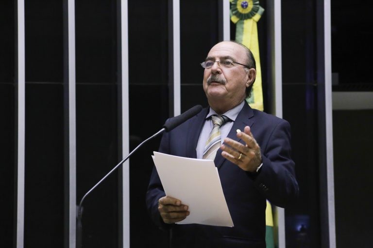 Calil: é interessante aumentar a divulgação sobre os riscos do excesso de ruído - (Foto: Paulo Sérgio/Câmara dos Deputados)