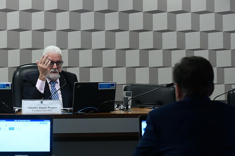 Presidente da CMA, Jaques Wagner comandou a reunião - Geraldo Magela/Agência Senado