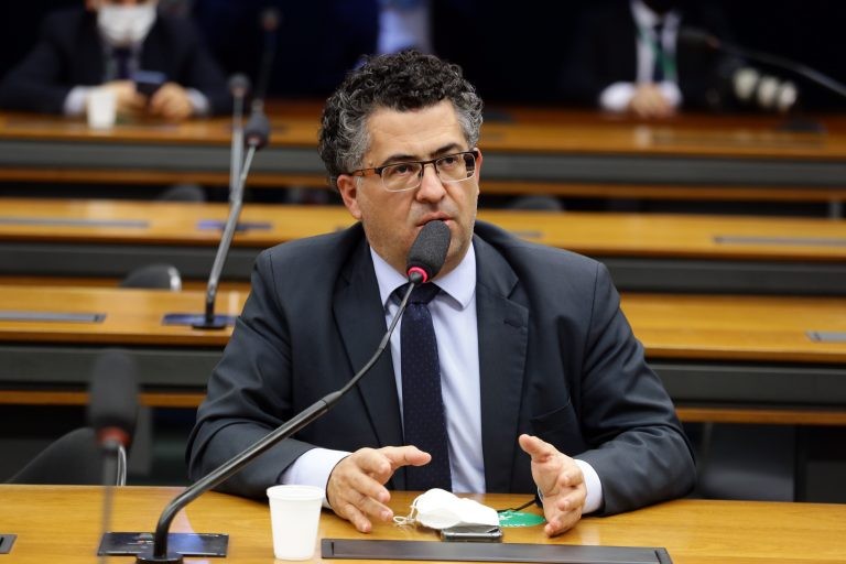 Alencar Santana: proposta vai melhorar a aprendizagem dessas crianças - (Foto: Gustavo Sales/Câmara dos Deputados)