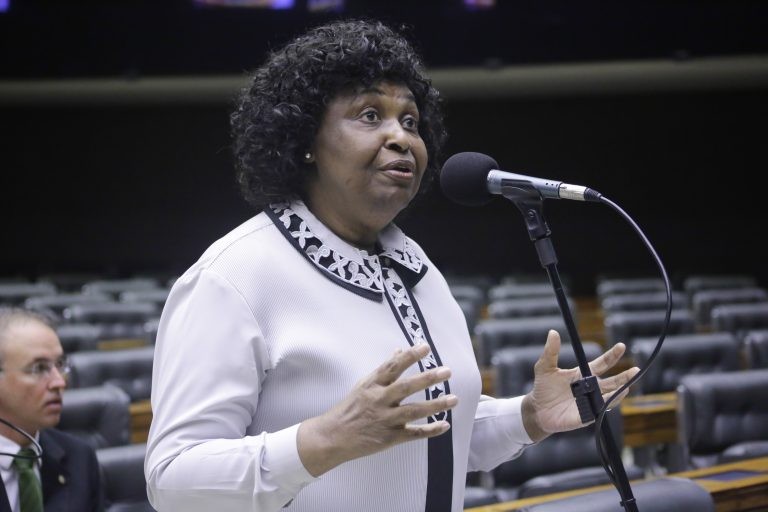 Benedita da Silva: Cais do Valongo foi reconhecido patrimônio mundial pela Unesco - (Foto: Paulo Sérgio/Câmara dos Deputados)