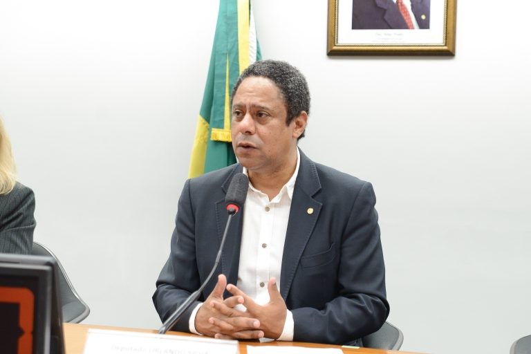 Orlando Silva: comissão pode sugerir mudanças na regulamentação da lei - (Foto: Wesley Amaral/Câmara dos Deputados)