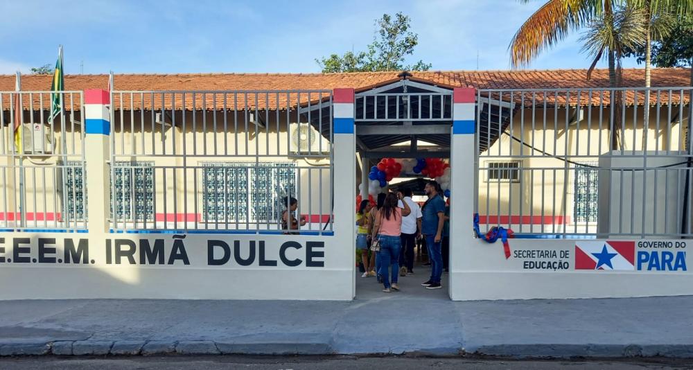 O secretário adjunto de logística da Seduc, Alexandre Buchacra, diz que é um momento comemorativo. | Urias Showdenn 