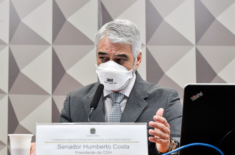 O presidente da Comissão de Direitos Humanos, Humberto Costa, informou o envio de ofícios para a superintendência das polícias Federal e Civil no Amazonas e para a Funai - Leopoldo Silva/Agência Senado