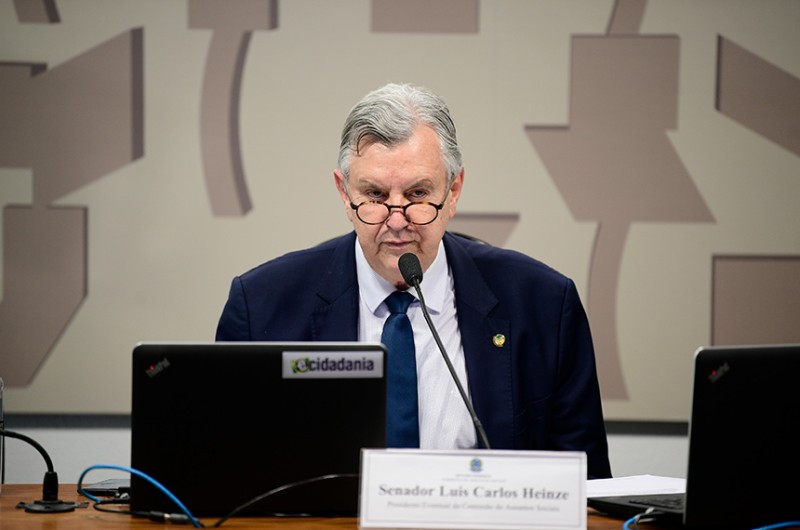 Luis Carlos Heinze defendeu rejeição da emenda: para ele, duração menor poderia comprometer qualidade do cursos - Pedro França/Agência Senado