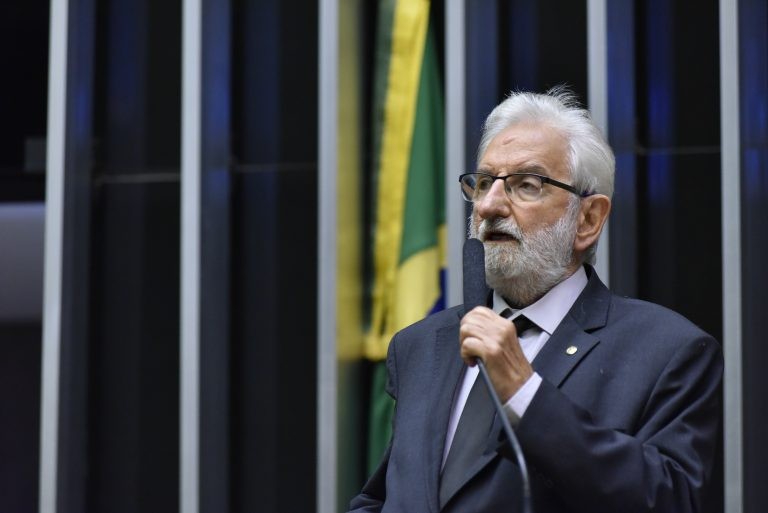 Ivan Valente é autor do requerimento - (Foto: Zeca Ribeiro/Câmara dos Deputados)