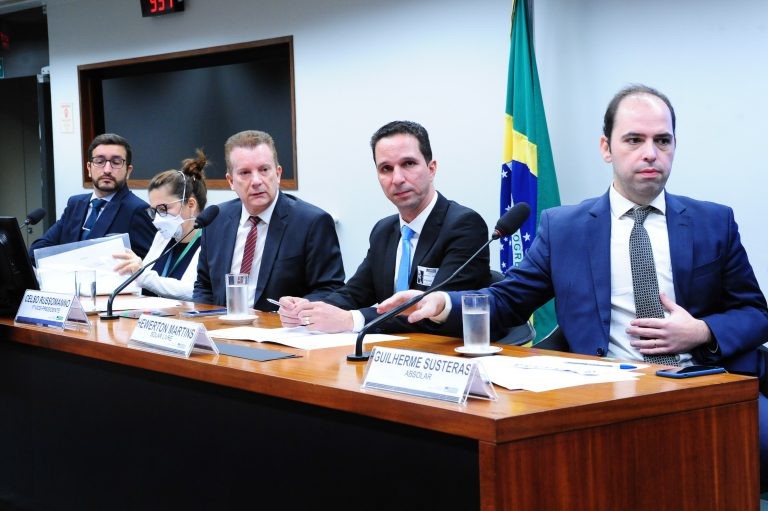 Audiência pública na Comissão de Defesa do Consumidor - (Foto: Billy Boss/Câmara dos Deputados)