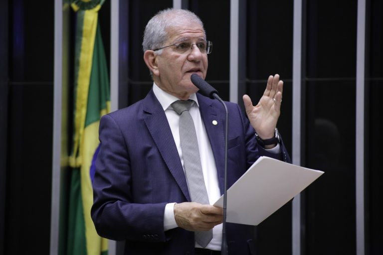 Chico d'Angelo: cabe ao estado proporcionar meios para mitigar consequências das doenças - (Foto: Michel Jesus/Câmara dos Deputados)