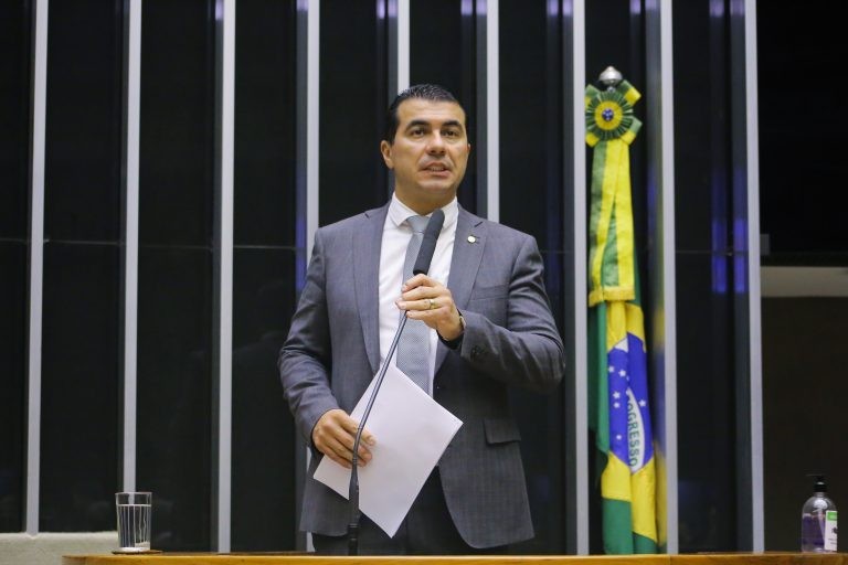 Deputado Luis Miranda recomendou a aprovação do projeto - (Foto: Paulo Sérgio/Câmara dos Deputados)