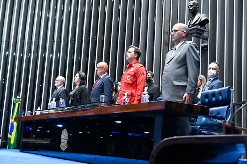 A comemoração dos 130 anos do Corpo de Bombeiros Voluntários de Joinville (SC) foi presidida pelo senador Esperidião Amin