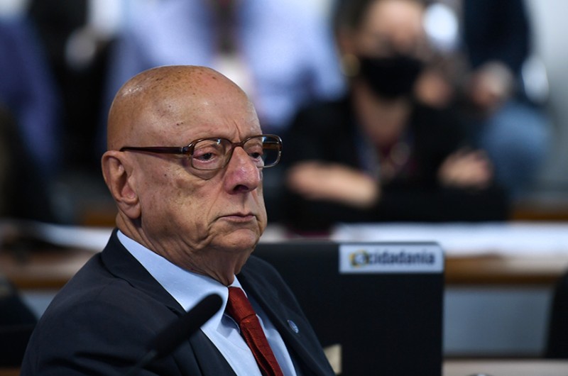 Esperidião Amin leu o relatório de Eliziane Gama - Edilson Rodrigues/Agência Senado