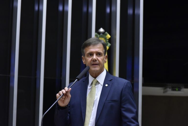 Mendes: nova lei remete a ato do Executivo a elaboração das relações de rodovias federais - (Foto: Zeca Ribeiro/Câmara dos Deputados)