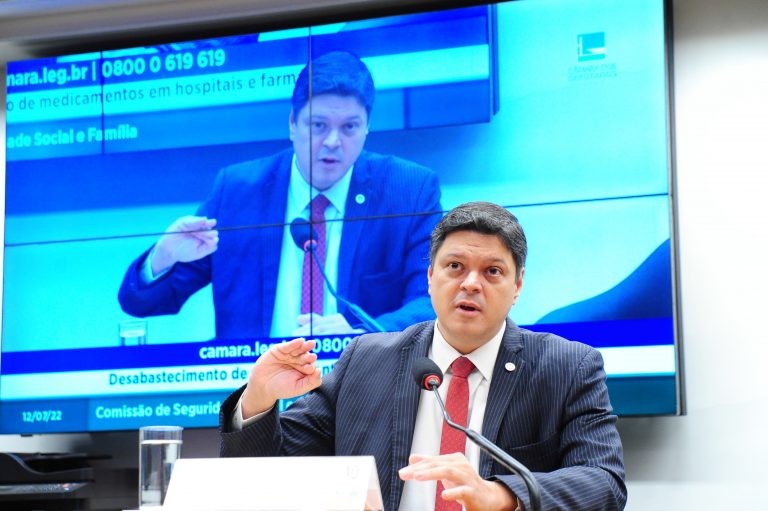 Romilson: foram identificados problemas de custos em apenas seis medicamentos - (Foto: Billy Boss/Câmara dos Deputados)