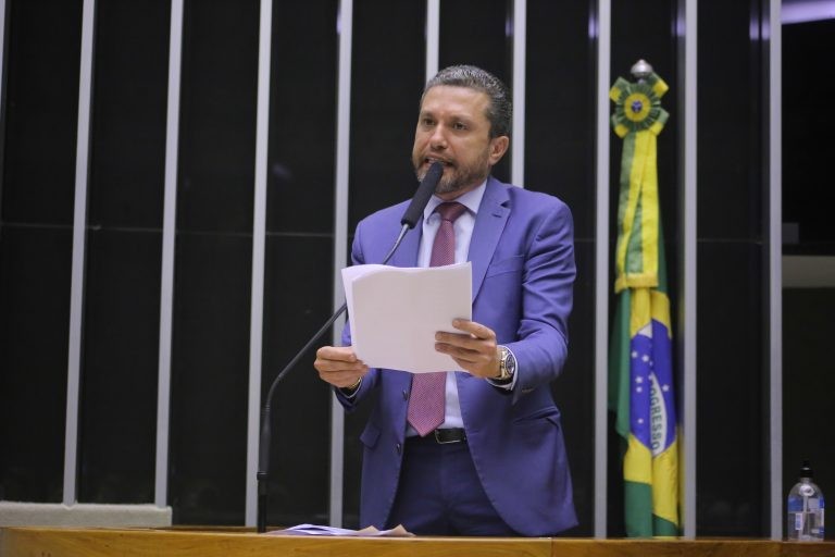 O autor da proposta, deputado Fausto Pinato - (Foto: Paulo Sérgio/Câmara dos Deputados)