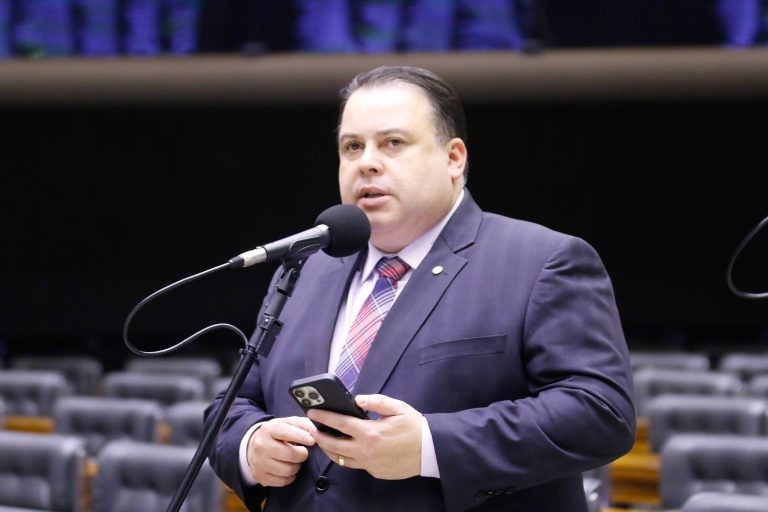 Julio Cesar Ribeiro: atletas estão sujeitos a lesões na arcada dentária em treinos e competições - (Foto: Marina Ramos/Câmara dos Deputados)
