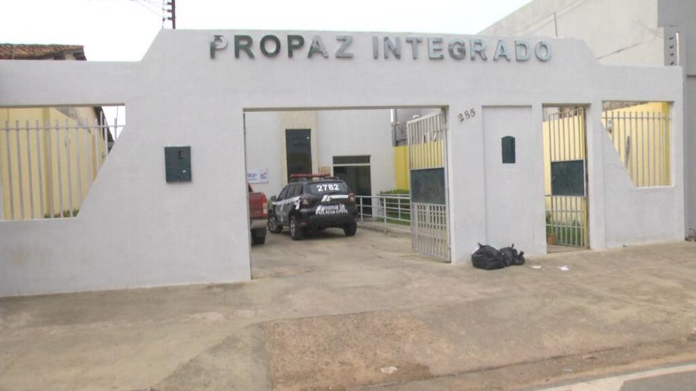 Marabá: Homem quebra prato na cabeça da companheira