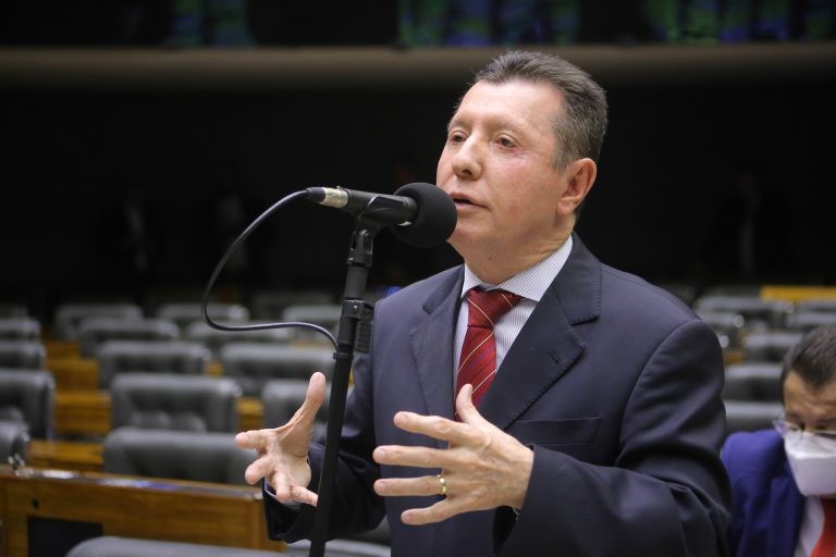 José Nelto: plataforma reduzirá burocracia na retirada dos remédios - (Foto: Paulo Sérgio/Câmara dos Deputados)